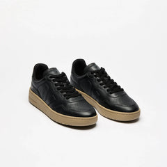 V-90 LEATHER BLACK DUNE